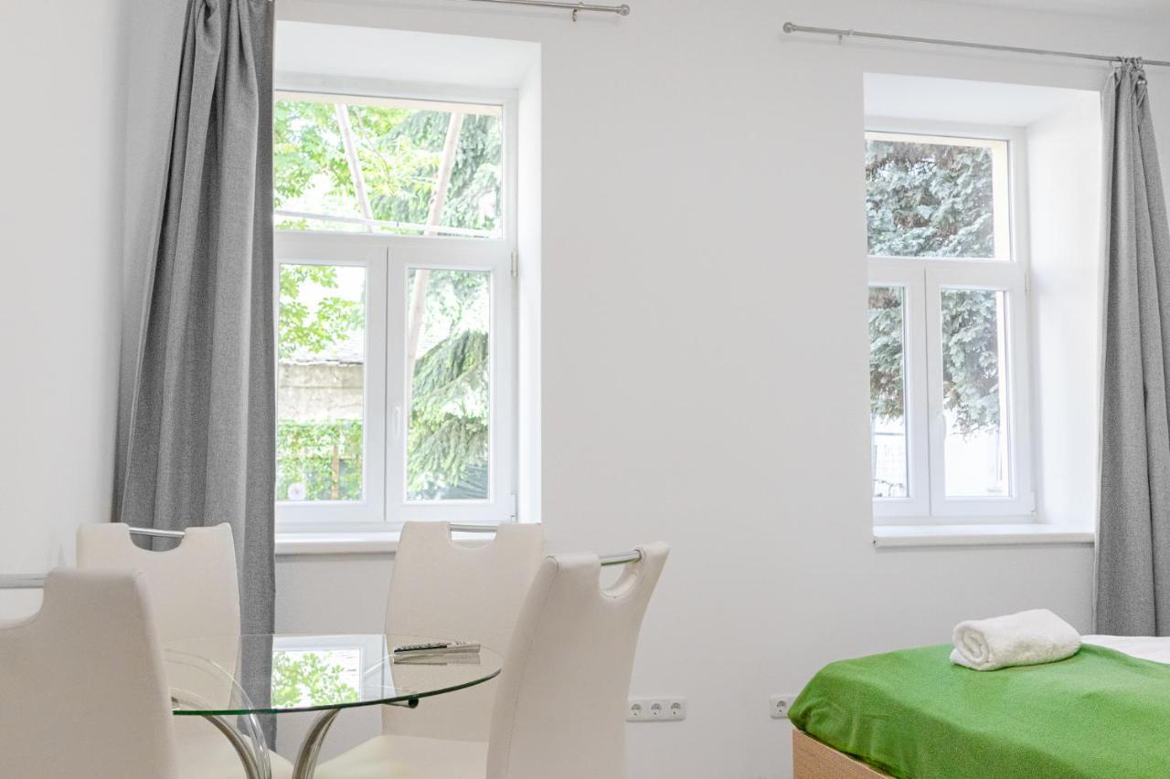 Delightful 2Br Shared Apartment - Ideal For Longstays Wien Exterior foto